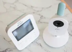 Philips-Video-Baby-Monitor-Review-Philips-Avent-Digital-Video-Baby-Monitor-SCD620-2