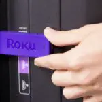如何將 Roku 連接到電視、設置和激活它
