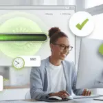 Windows 11-skrivebordet viser fremdriften til diskdefragmenteringen, og brukeren ser tilfreds på skjermen.